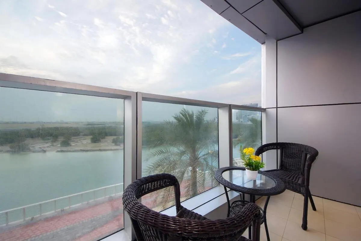 Silk Valley - Luxury 3B With Stunning Water Views أبو ظبي شقة